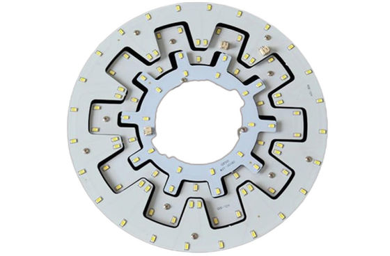 Guter Preis Rohs-konforme schwarze Seidenfläche Aluminium-Druckschaltung mit Präzisions-Loch-Toleranz Online