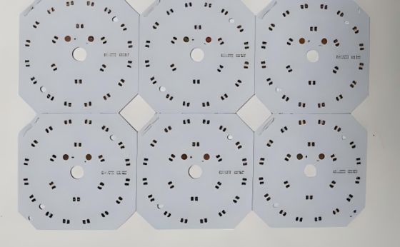 Guter Preis 1 Layer LED PCB Board With Aluminium Base Board 1OZ And White Soldermask Online